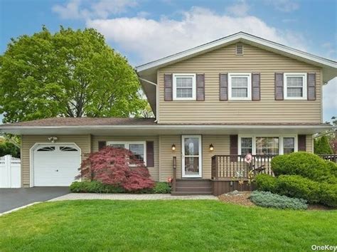 houses for sale in hauppauge ny|zillow homes for sale hauppauge.